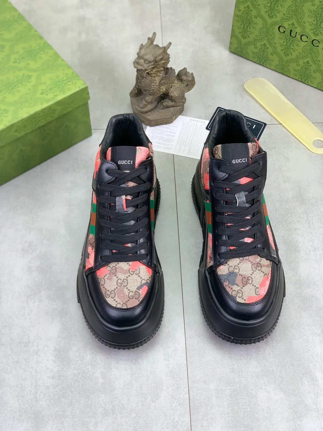 Men's shoes P440 💰[New style]🆘 The latest model from Gucci GUCCI official website🎁Classic casual fashion high-top men's shoes👟Best model💥The version is simple and elegant, exclusive for trendy men. Unique official website latest brand elements👑Gucci original decoration, fashionable and generous, the fabric is original soft calfskin➕Comfortable soft first-layer pigskin lining ✅The official website specifies the wear-resistant casual outsole, the classic model is taken in kind🎬Color: 4️⃣colors available😍Number: 38-44